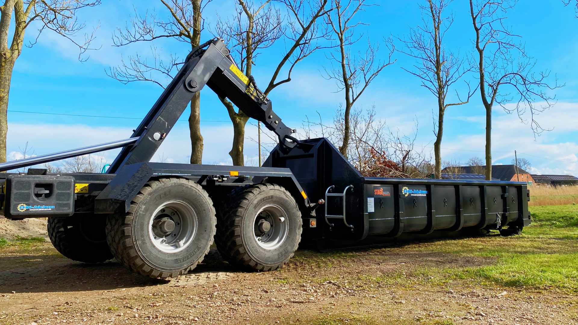 Hakenlifttransporte - Container / Schüttgutcontainer Abholung, Lieferung & Transport
