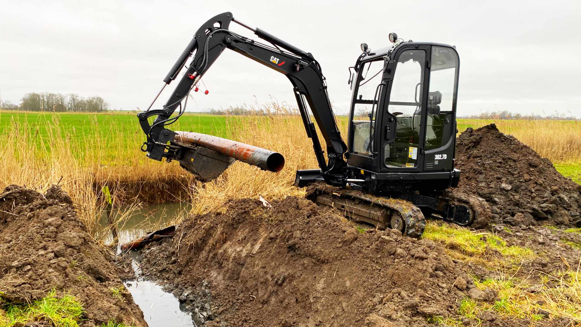 Gewässerpflege, Grabenaufreinigung und Neuanlage von Grabenprofilen in Butjadingen, Wesermarsch und dem Geestland - Stagebagger